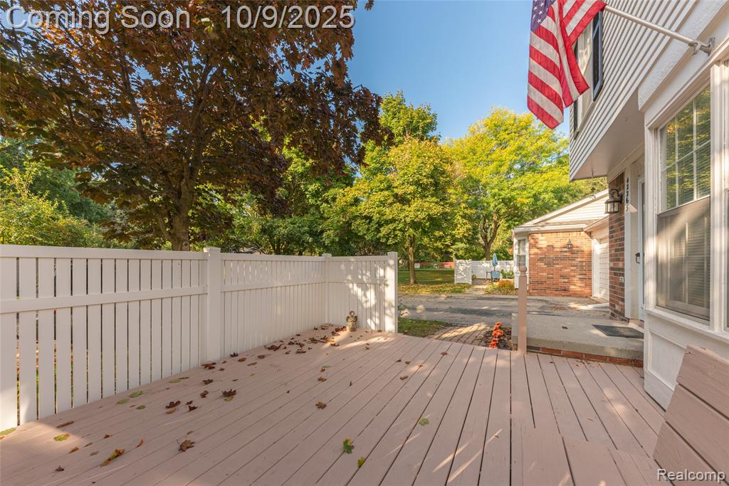 42265 S Mill Race Court, Plymouth, MI 48170 — Photo 4