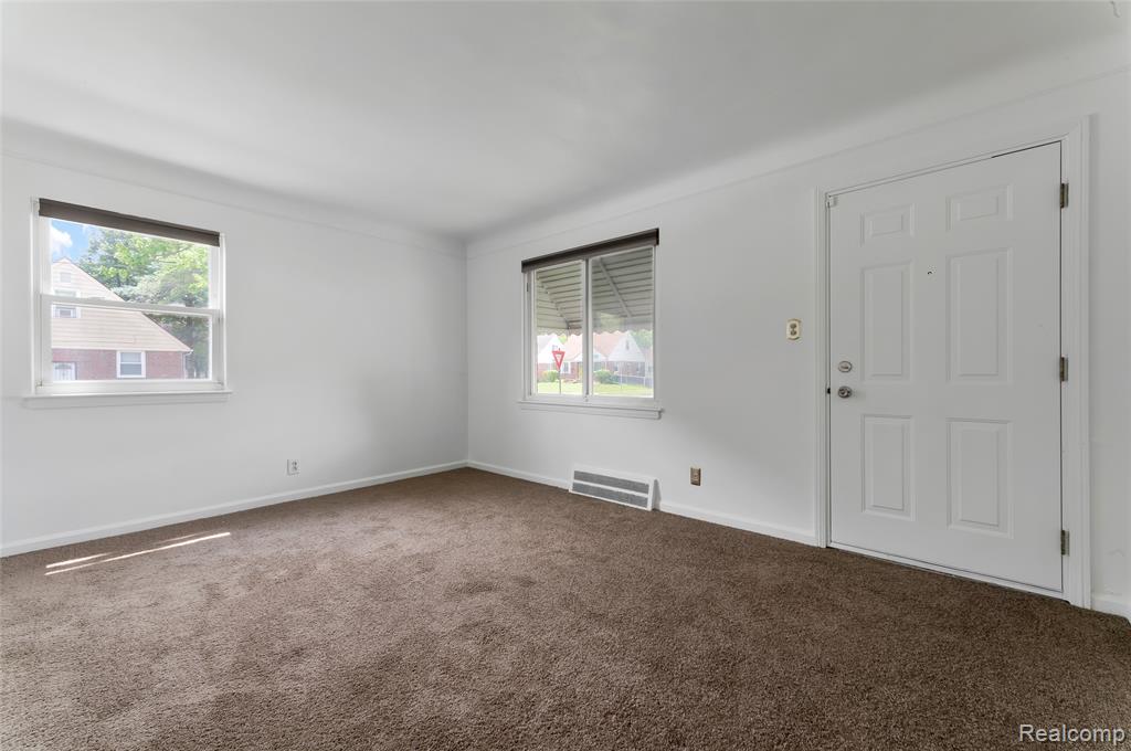 12000 Bramell, Redford, MI 48239 — Photo 13