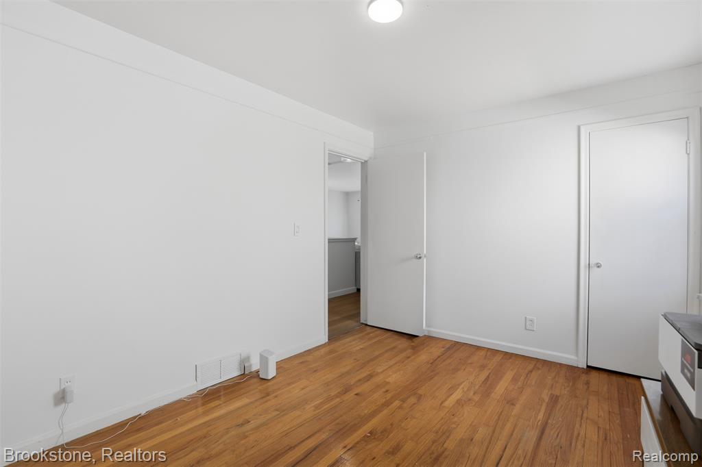 14717 Poplar Street, Southgate, MI 48195 — Photo 13