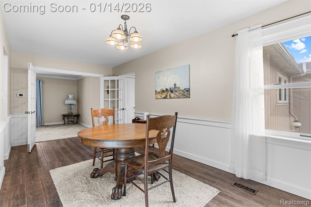 8098 Dover Drive, Grand Blanc, MI 48439 — Photo 28