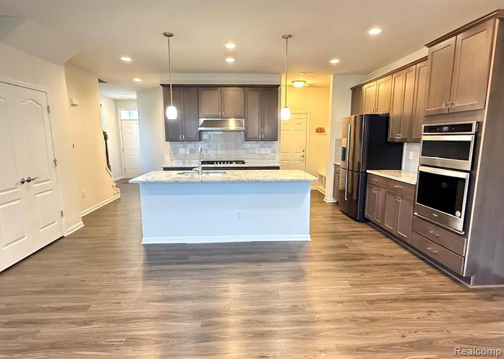 43533 Prospect, Novi, MI — Photo 3