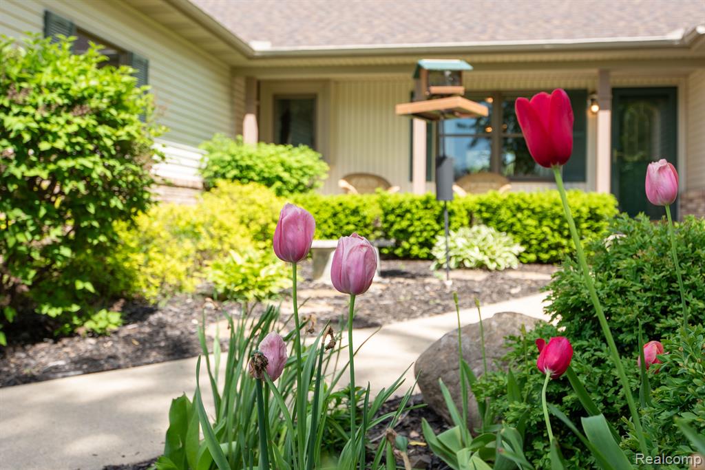 906 VILLAGE Drive, Davison, MI 48423 — Photo 4