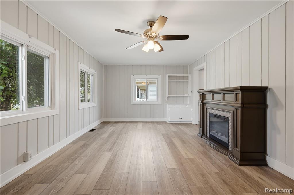4035 Island Park Drive, Waterford, MI 48329 — Photo 8