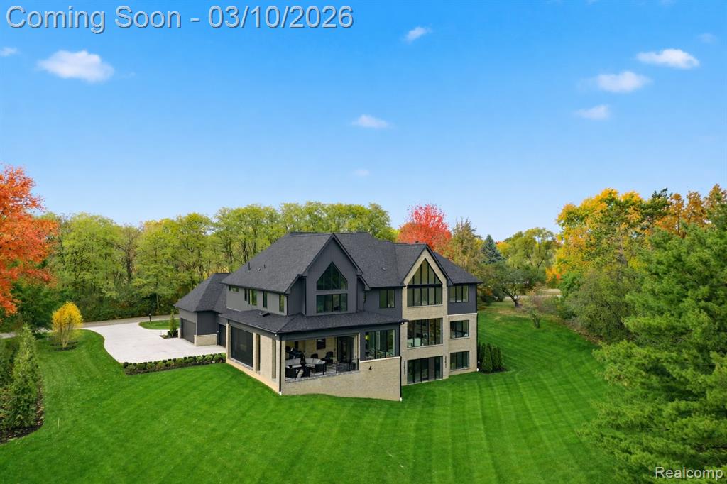 3281 Chickering Lane, Bloomfield Hills, MI 48302 — Photo 39