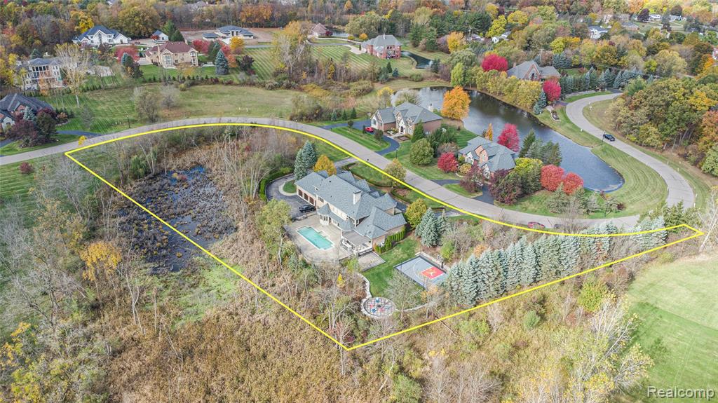 8301 Misty, Grand Blanc, MI 48439 — Photo 2