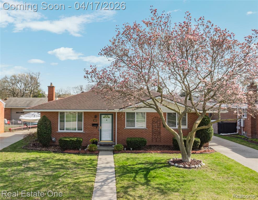 4656 Buckingham Drive, Warren, MI 48092 — front exterior