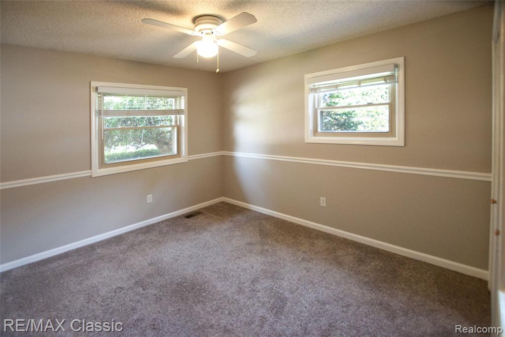 5280 Weston Court, Commerce Twp, MI 48382 — Photo 11