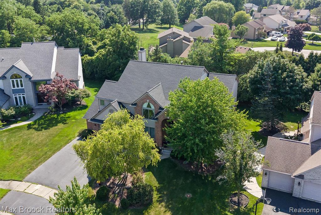 5101 Village Commons Drive, West Bloomfield, MI — Photo 5