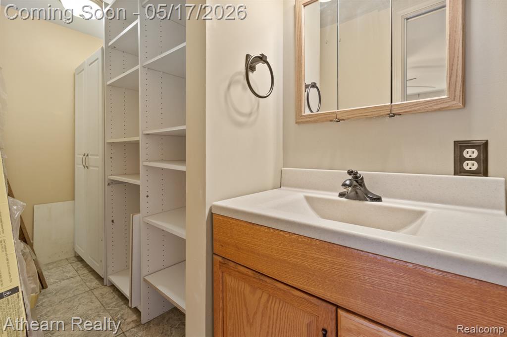 4140 Cook Road, Swartz Creek, MI 48473 — Photo 23