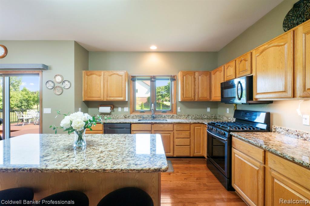 49906 Fuller Court, Plymouth, MI 48170 — Photo 18