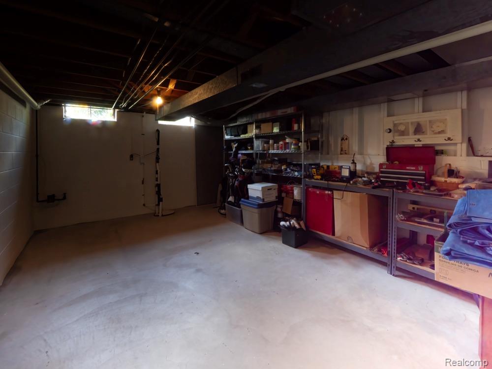 4923 Dusk Drive, Utica, MI 48316 — Photo 32