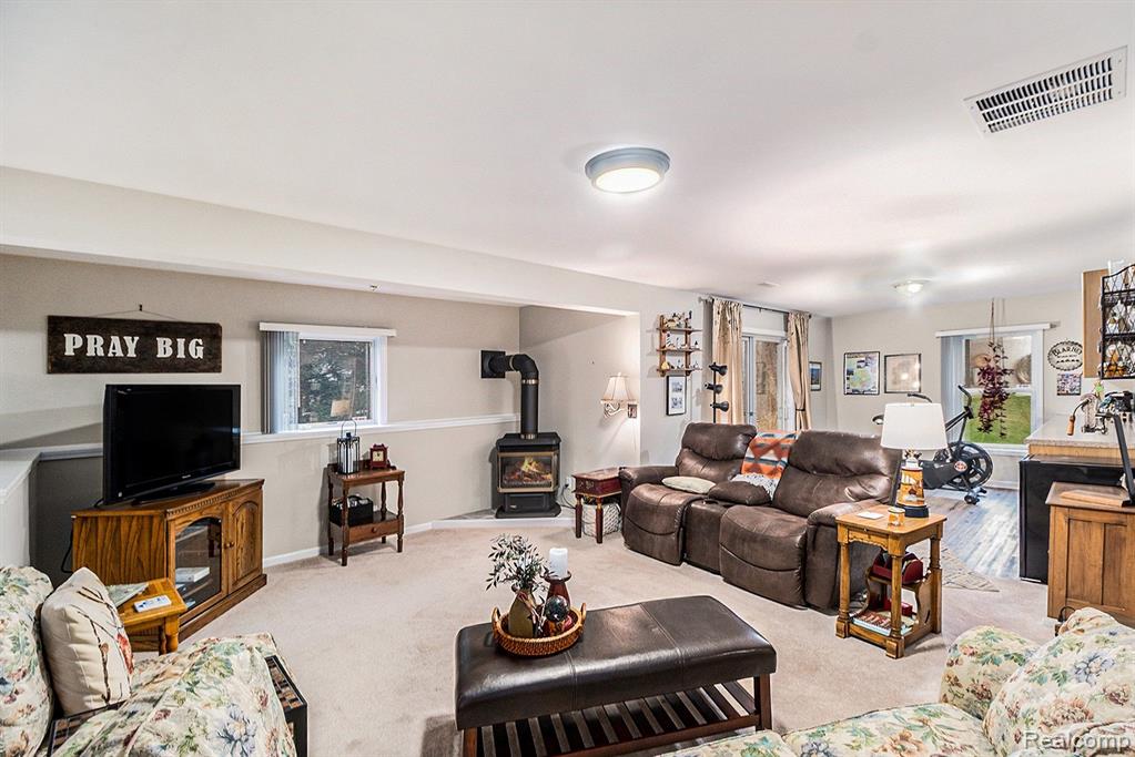 5461 HIDDEN VALLEY Trail, Linden, MI 48451 — Photo 13