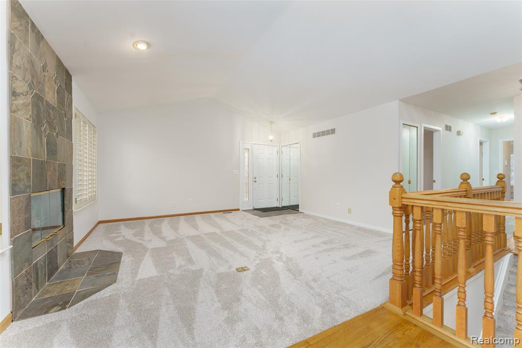 469 Winwood Circle, 121, Walled Lake, MI 48390 — Photo 5