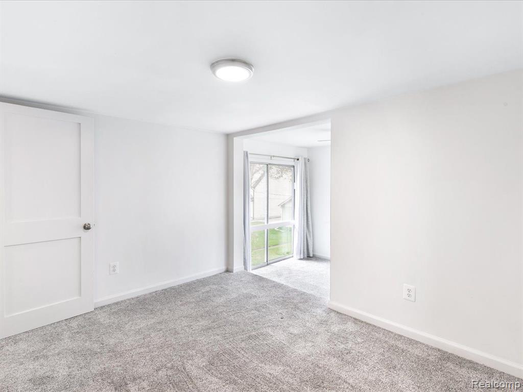 5444 LAKESHORE Road, Fort Gratiot, MI 48059 — Photo 22