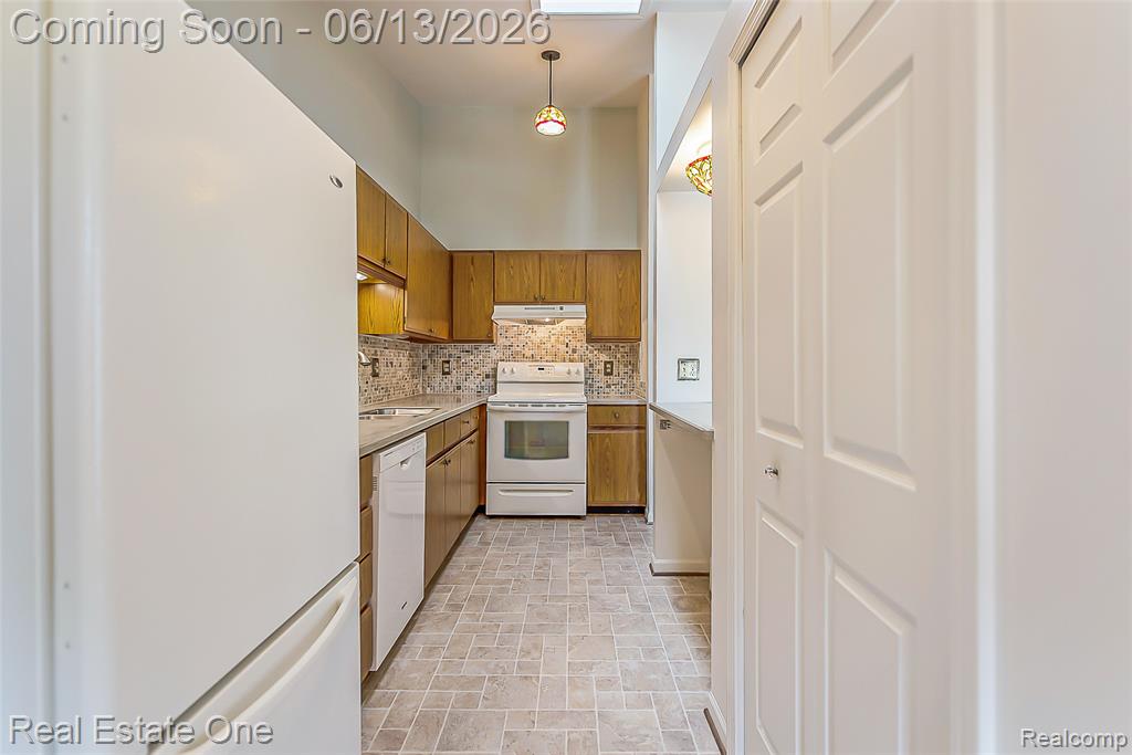 62292 Yorktown Drive, 2, South Lyon, MI 48178 — Photo 13