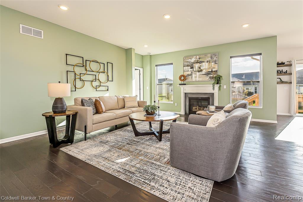 8126 Carston Lane - Photo 4