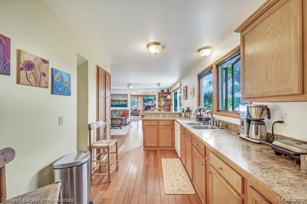 1325 Elkhorn Lake Road, Lake Orion, MI 48362 — Photo 27