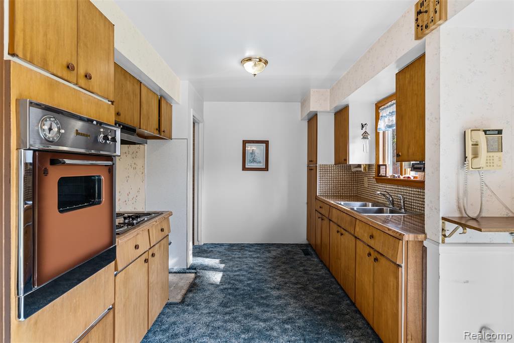 4323 Ashlawn Drive, Flint, MI 48507 — Photo 12