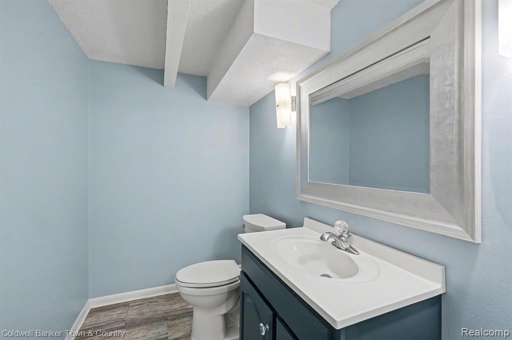 17360 Redwood Avenue, Southfield, MI 48076 — Photo 23