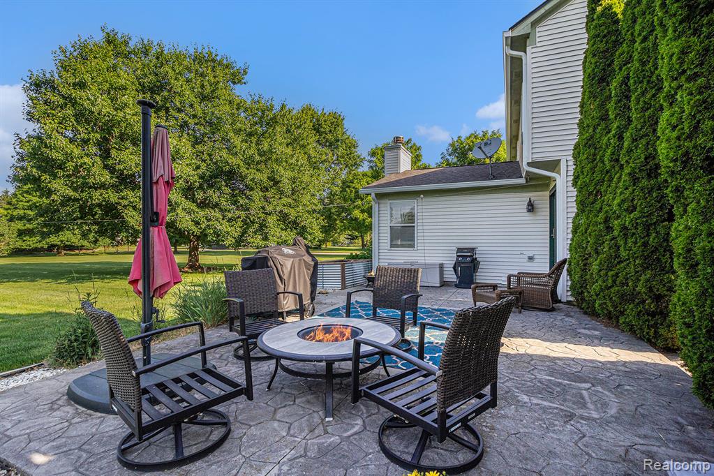 5270 Dillon Drive, White Lake, MI 48383 — Photo 4