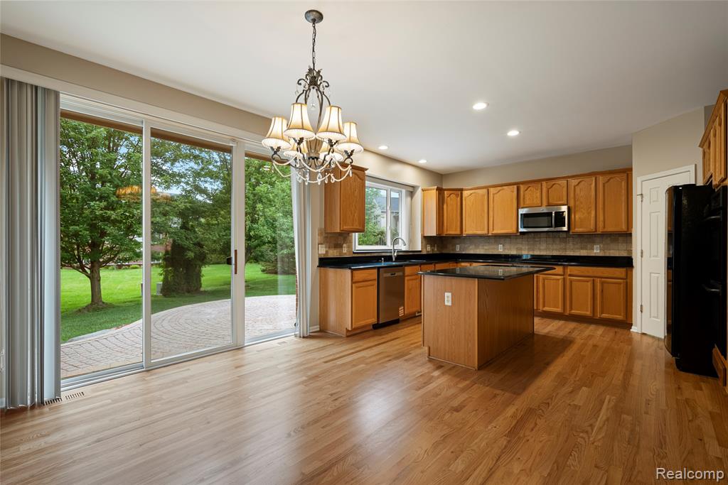 50353 Livingston Drive, Northville, MI — Photo 19