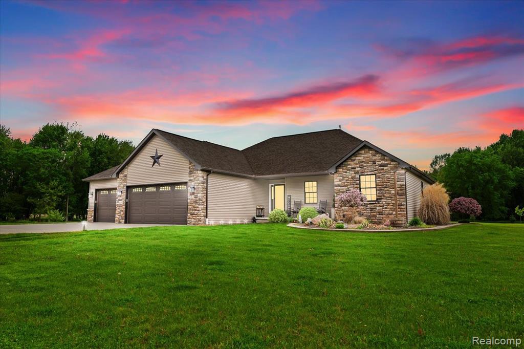6035 Beard Road, Byron, MI 48418 — front exterior