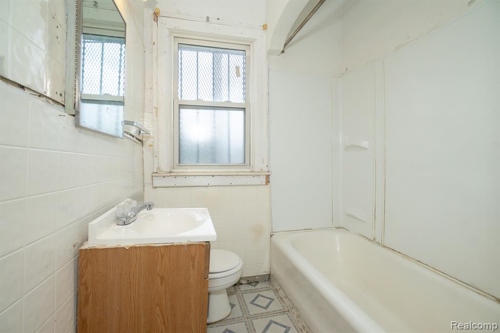 15930 TURNER Street, Detroit, MI 48238 — Photo 14