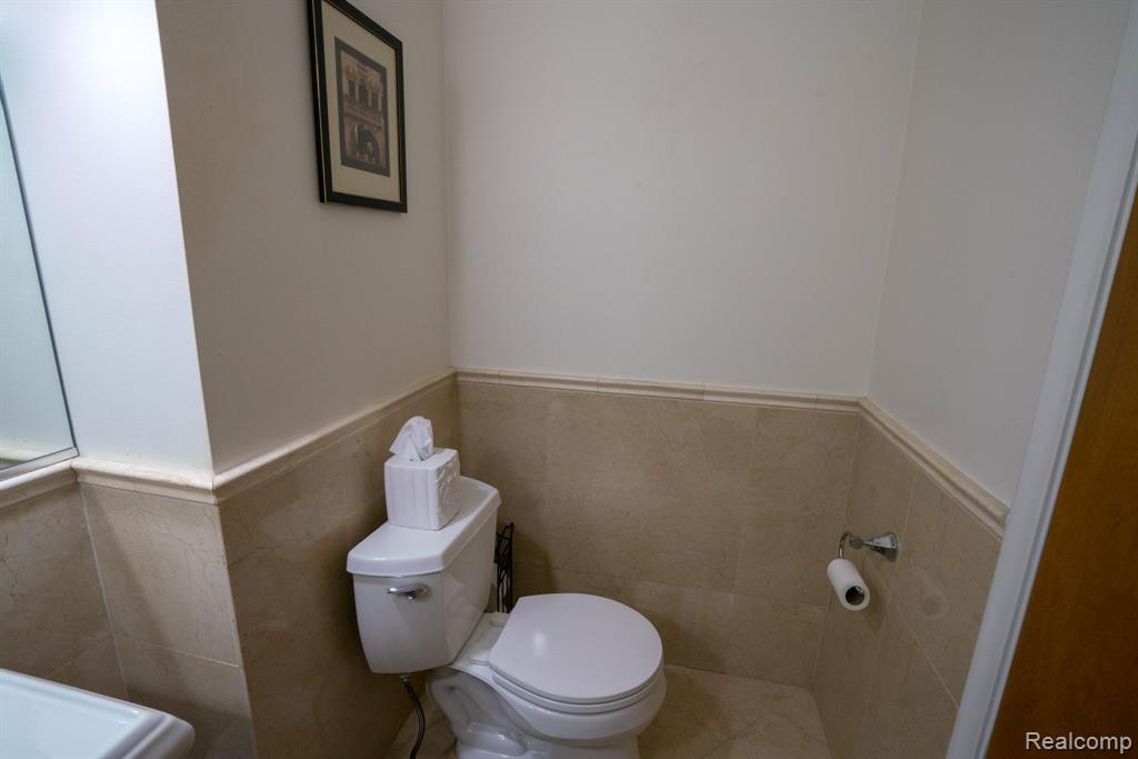 45778 FERMANAGH Drive, Northville, MI 48168 — Photo 21
