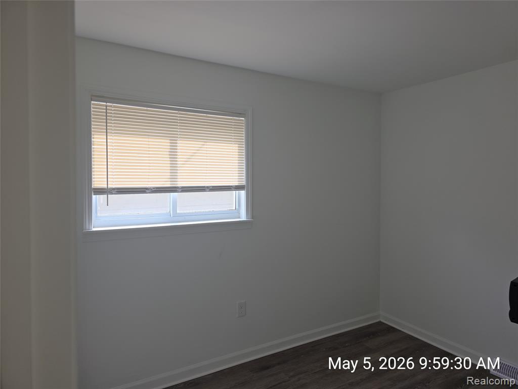 4843 KATHERINE Street, Dearborn Heights, MI 48125 — Photo 10