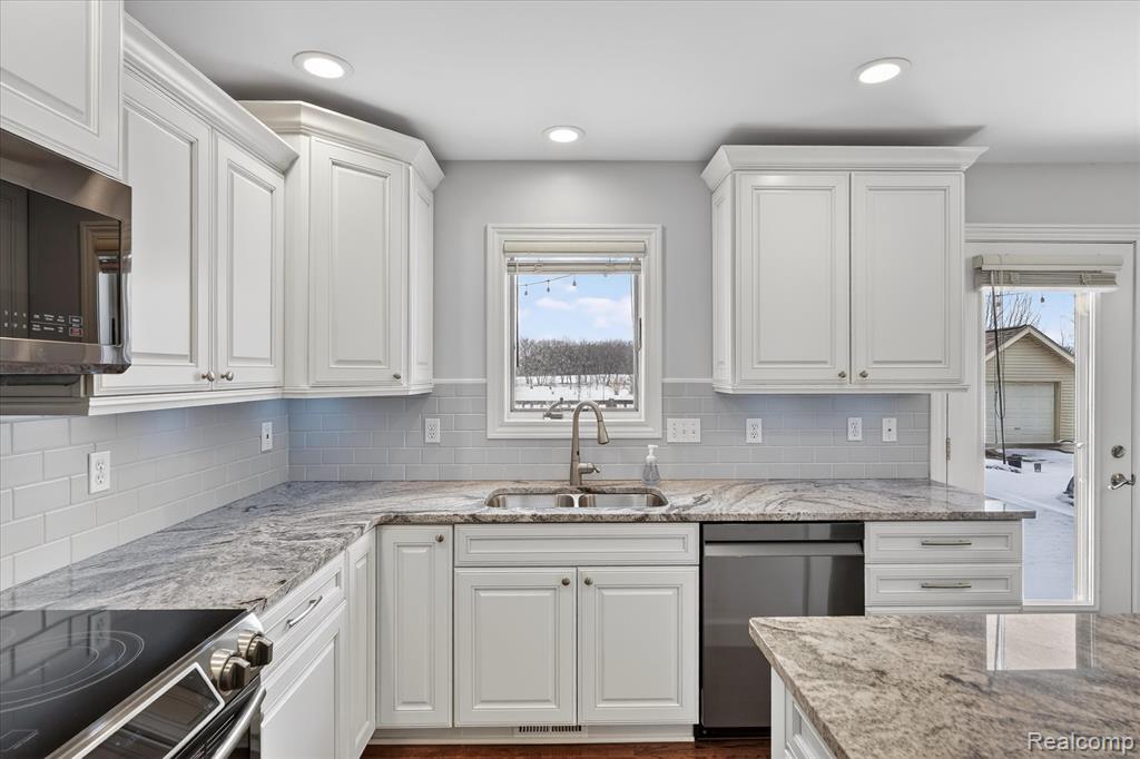4120 Spring Hue Lane, Davison, MI 48423 — Photo 16