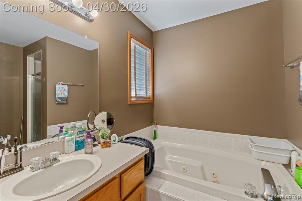 50108 Buccaneer Drive, Macomb, MI 48044 — Photo 25
