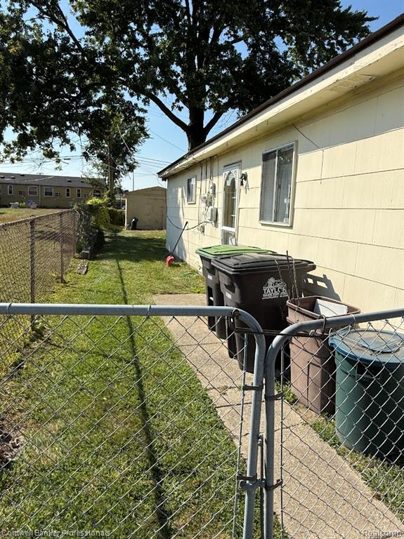8278 Westpoint Street, Taylor, MI 48180 — Photo 17