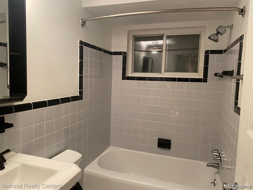504 W Houstonia Avenue, Royal Oak, MI 48073 — Photo 8