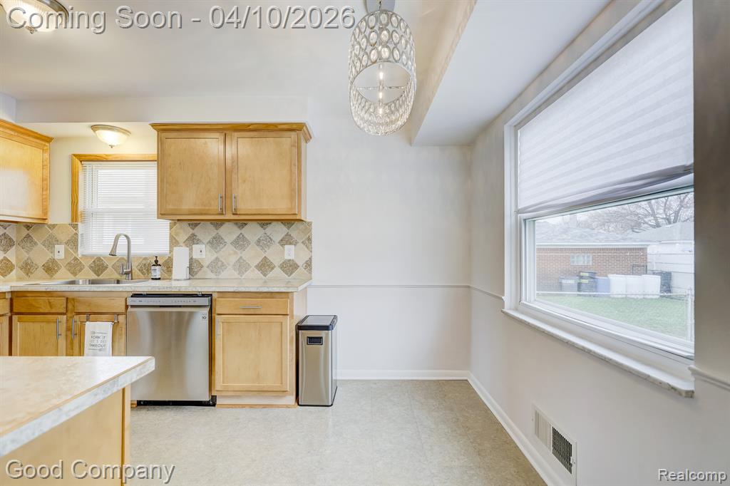 28447 Brush Street, Madison Heights, MI 48071 — Photo 13