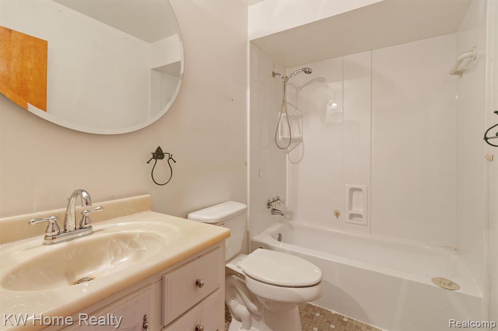 41708 Bedford Drive, Canton, MI 48187 — Photo 11