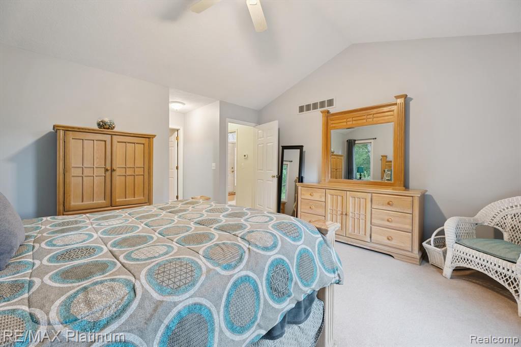8872 Thornapple Drive, Pinckney, MI 48169 — Photo 36