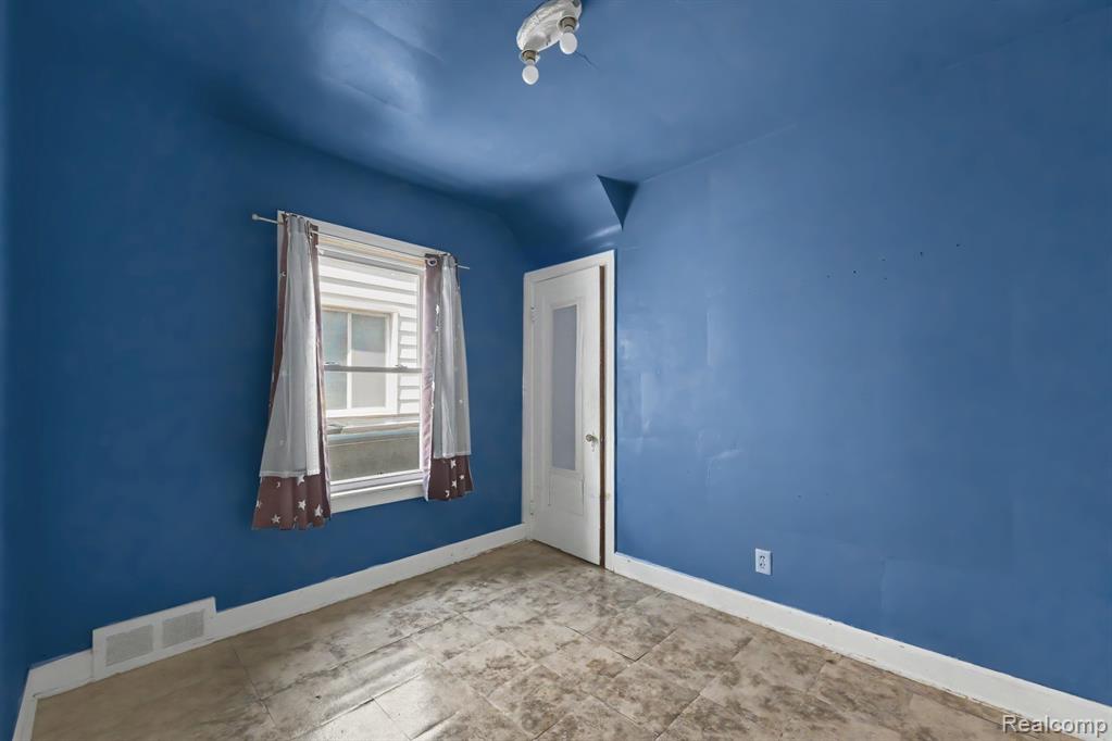 5045 Wayburn Street, Detroit, MI 48224 — Photo 9