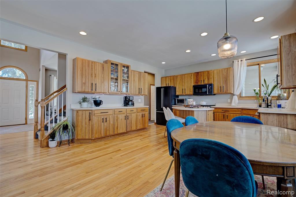 9619 Tree Top Court, Pinckney, MI, 48169