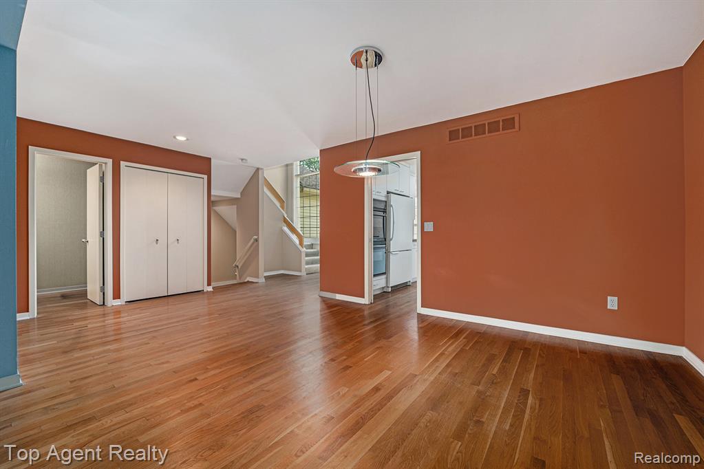 7369 Danbury Drive, West Bloomfield, MI — Photo 3