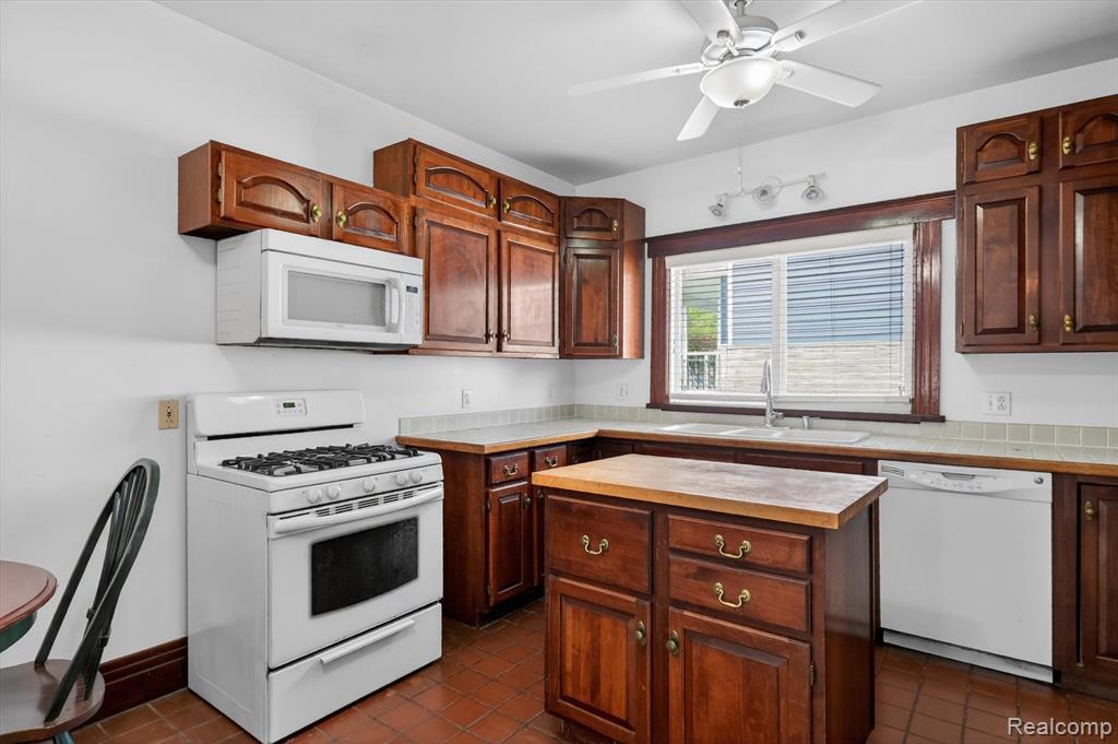 1518 Chestnut Street, Wyandotte, MI 48192 — Photo 12