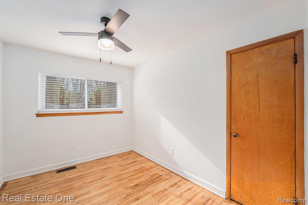 31941 Kathryn Street, Garden City, MI — Photo 10