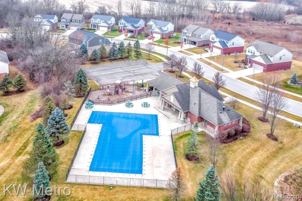 7966 Hallie Drive, Ypsilanti, MI 48198 — Photo 33