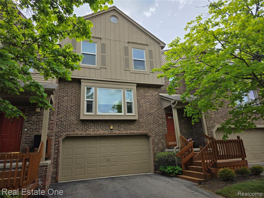 4201 Breckenridge Drive, 74, West Bloomfield, MI — front exterior