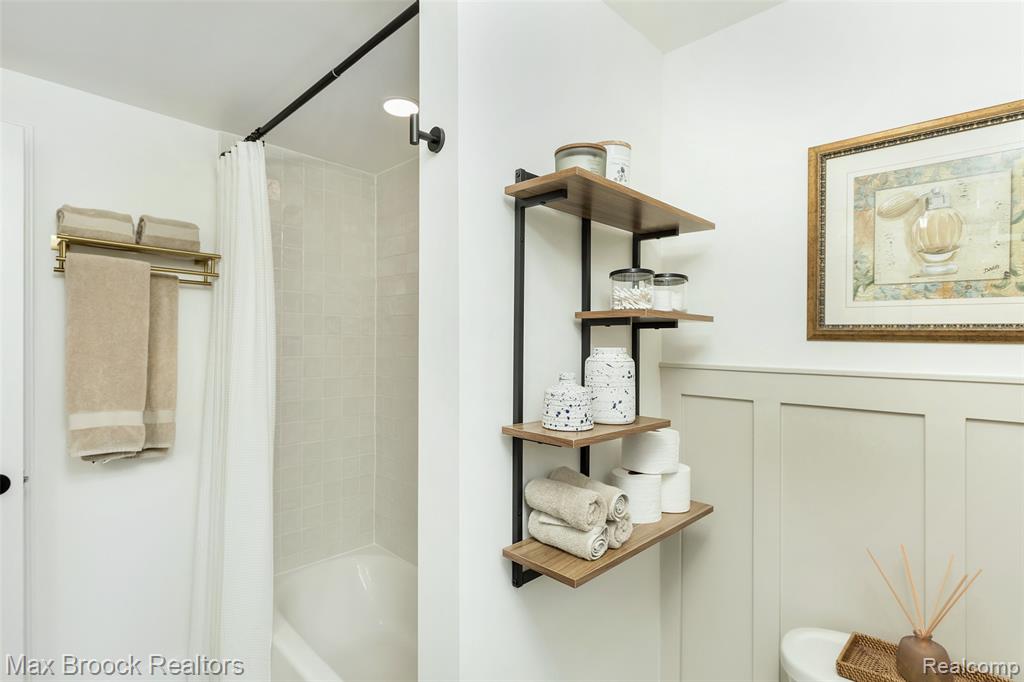 430 N Altadena Avenue, Royal Oak, MI 48067 — Photo 27