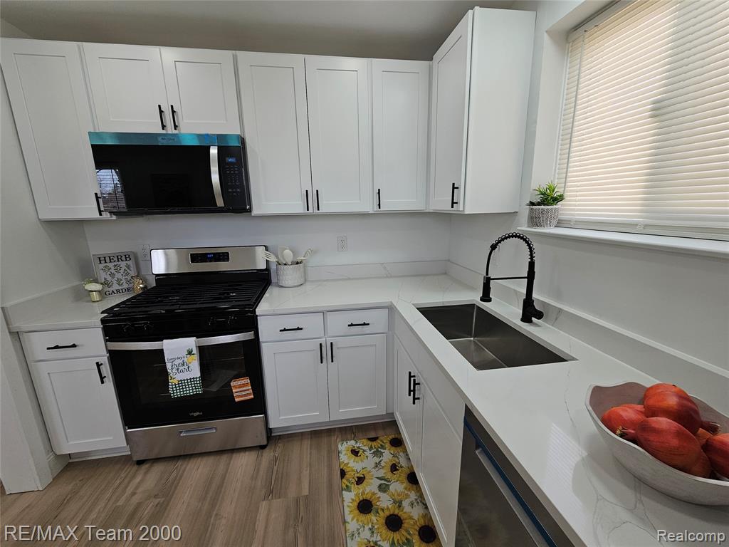 8035 Donna Street, Westland, MI — Photo 18