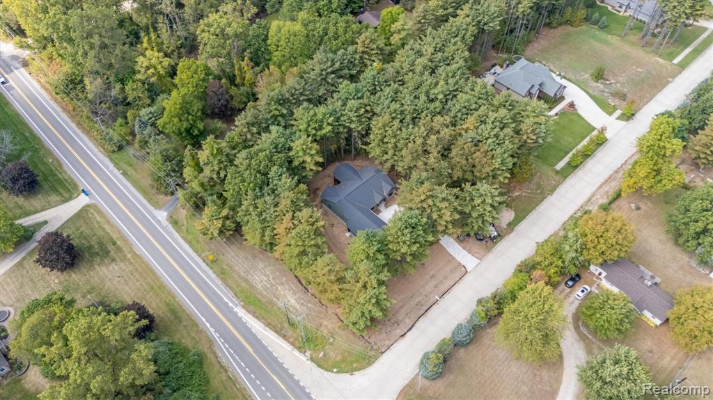 3743 KERRIEL Court, Commerce Twp, MI 48382 — Photo 29