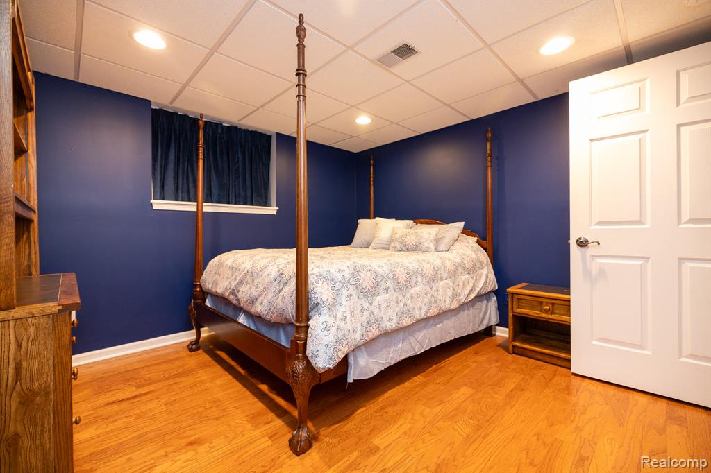 7185 Elderwood Circle, Clarkston, MI — Photo 37