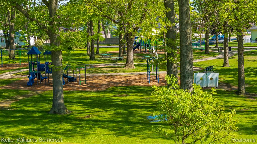 842 E 10 MILE Road, Ferndale, MI 48220 — Photo 28