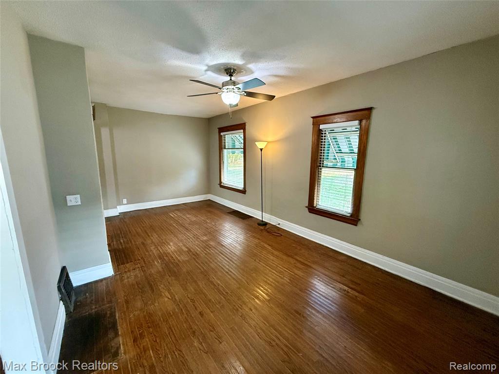 621 Pierson Street, Flint, MI 48503 — Photo 22