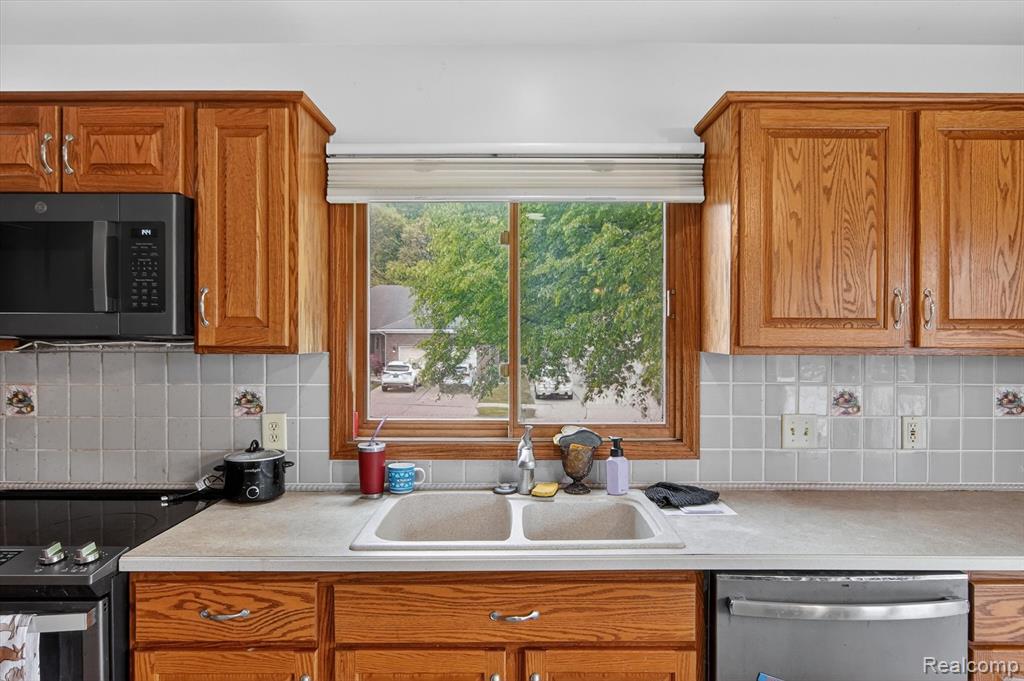 15507 White Oak, Fraser, MI 48026 — Photo 38